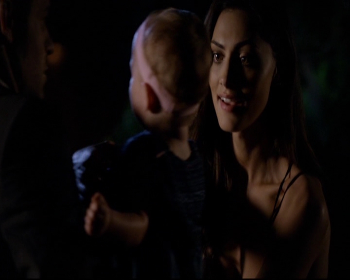 VampireDiariesWorld-dot-nl_TheOriginals_3x01ForTheMillemnium0214.jpg