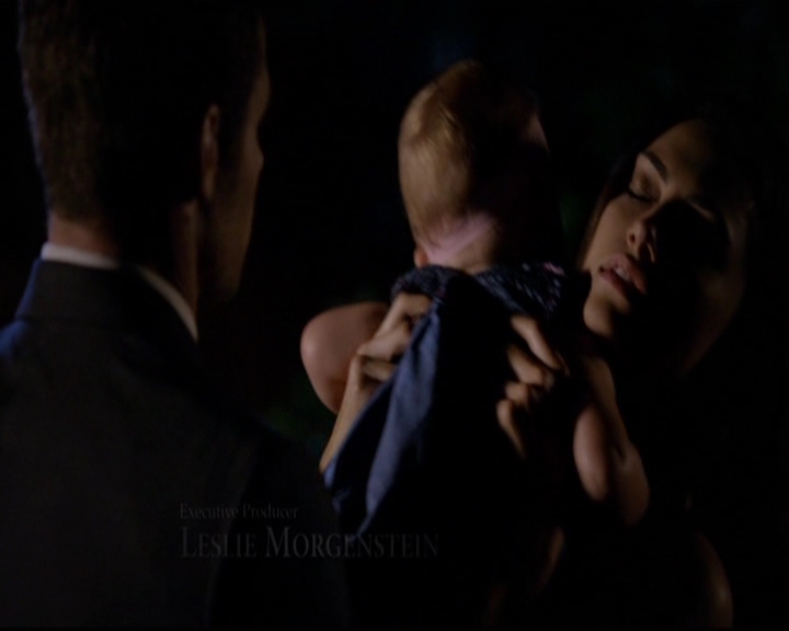 VampireDiariesWorld-dot-nl_TheOriginals_3x01ForTheMillemnium0216.jpg