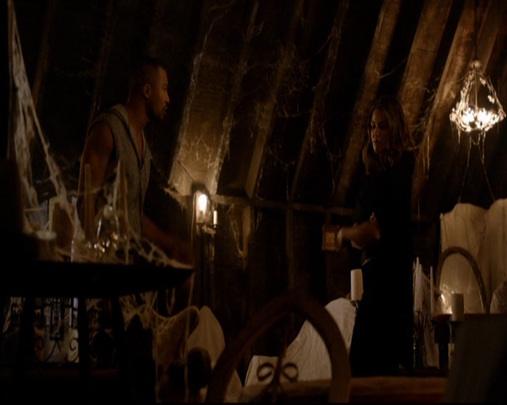 VampireDiariesWorld-dot-nl_TheOriginals_3x01ForTheMillemnium1538.jpg