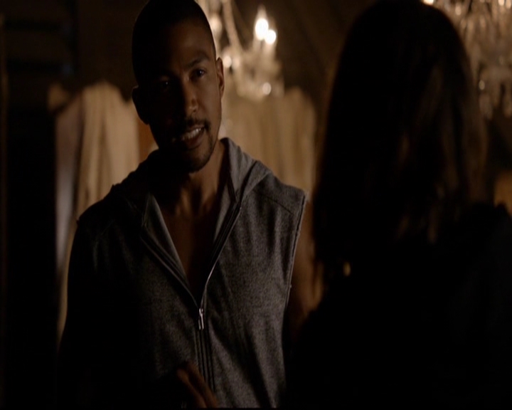 VampireDiariesWorld-dot-nl_TheOriginals_3x01ForTheMillemnium1549.jpg