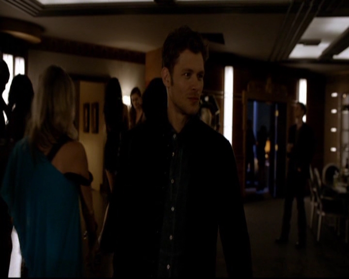 VampireDiariesWorld-dot-nl_TheOriginals_3x01ForTheMillemnium1684.jpg