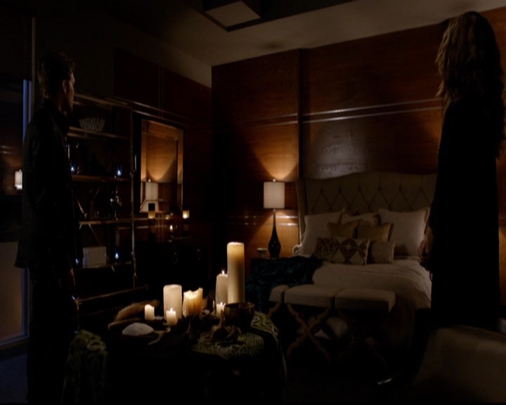 VampireDiariesWorld-dot-nl_TheOriginals_3x01ForTheMillemnium1711.jpg