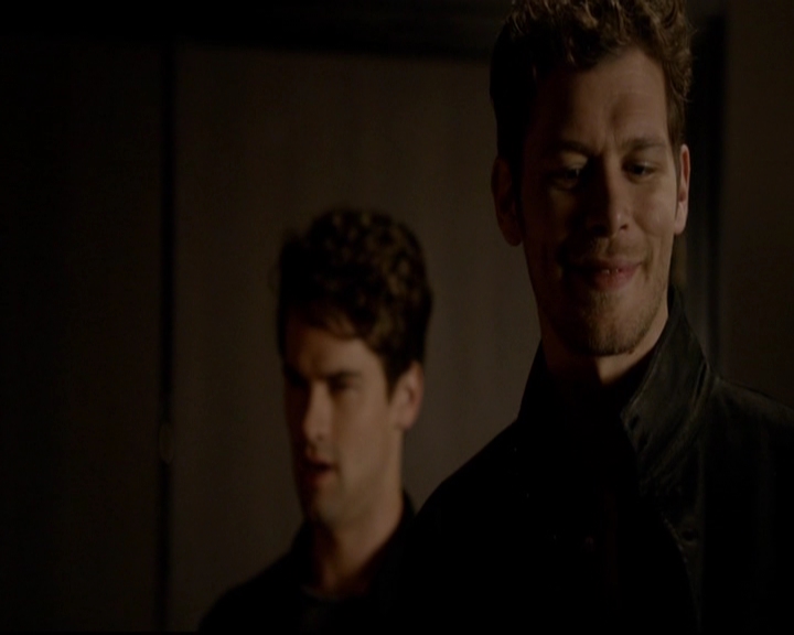 VampireDiariesWorld-dot-nl_TheOriginals_3x01ForTheMillemnium1712.jpg