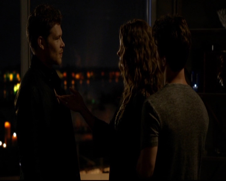 VampireDiariesWorld-dot-nl_TheOriginals_3x01ForTheMillemnium1723.jpg