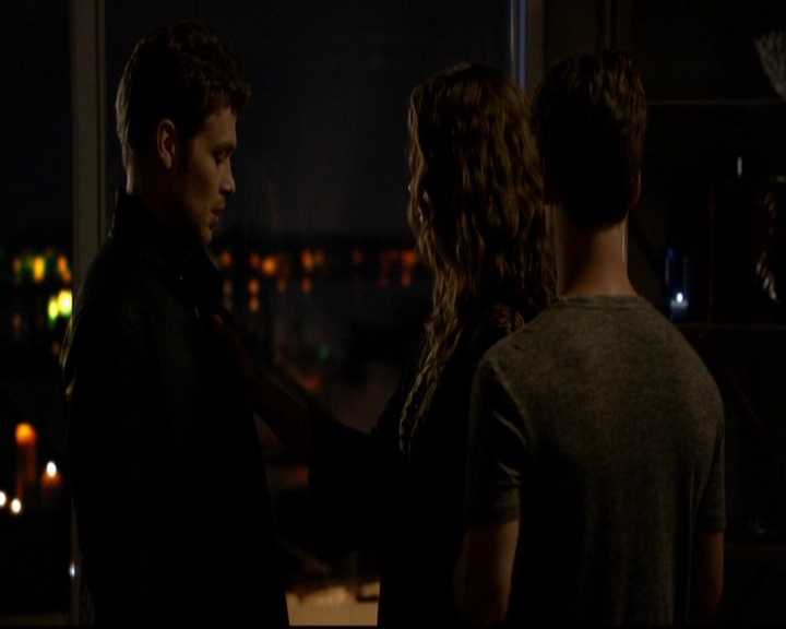 VampireDiariesWorld-dot-nl_TheOriginals_3x01ForTheMillemnium1724.jpg