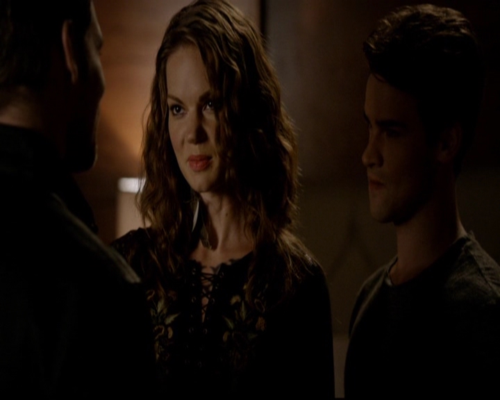 VampireDiariesWorld-dot-nl_TheOriginals_3x01ForTheMillemnium1730.jpg