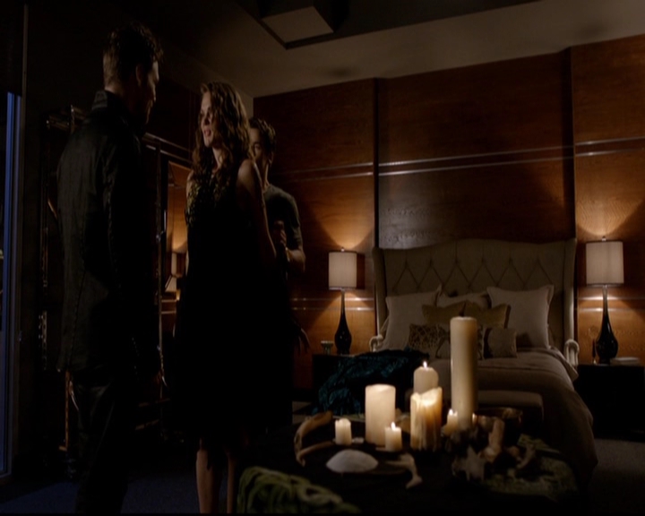 VampireDiariesWorld-dot-nl_TheOriginals_3x01ForTheMillemnium1743.jpg