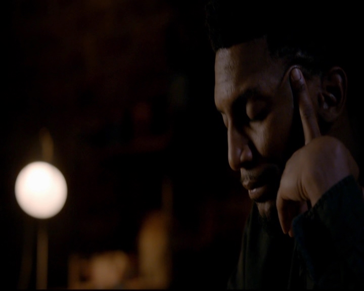 VampireDiariesWorld-dot-nl_TheOriginals_3x01ForTheMillemnium1876.jpg