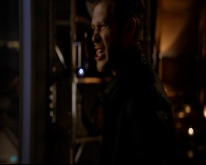 VampireDiariesWorld-dot-nl_TheOriginals_3x01ForTheMillemnium1921.jpg