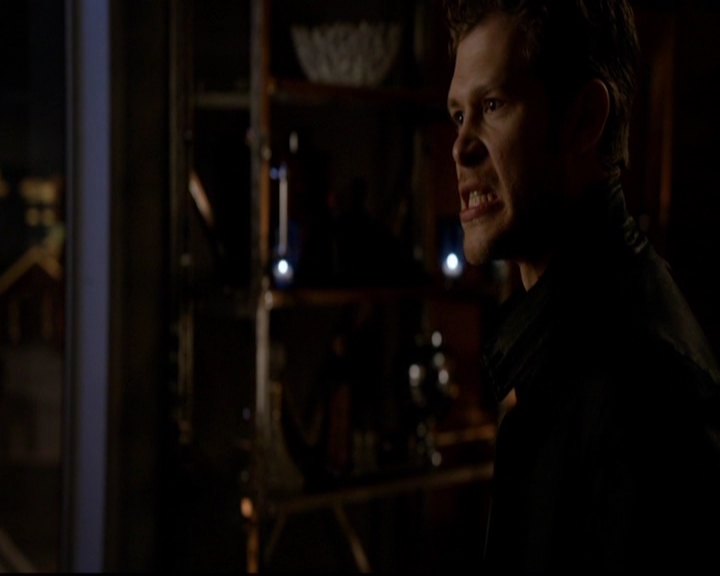 VampireDiariesWorld-dot-nl_TheOriginals_3x01ForTheMillemnium1922.jpg