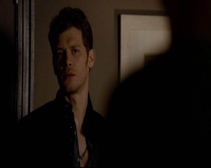 VampireDiariesWorld-dot-nl_TheOriginals_3x01ForTheMillemnium1940.jpg