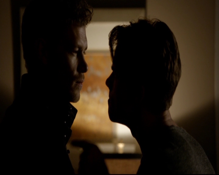 VampireDiariesWorld-dot-nl_TheOriginals_3x01ForTheMillemnium1948.jpg