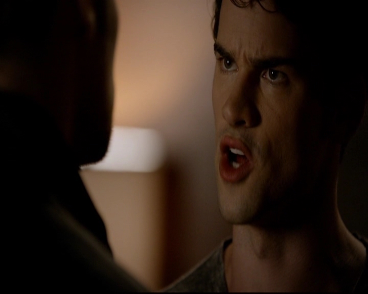 VampireDiariesWorld-dot-nl_TheOriginals_3x01ForTheMillemnium1987.jpg