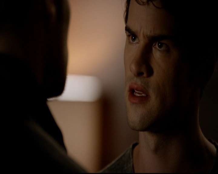 VampireDiariesWorld-dot-nl_TheOriginals_3x01ForTheMillemnium1988.jpg