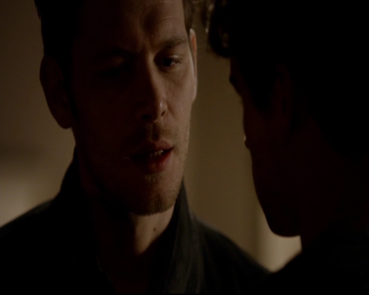 VampireDiariesWorld-dot-nl_TheOriginals_3x01ForTheMillemnium1994.jpg