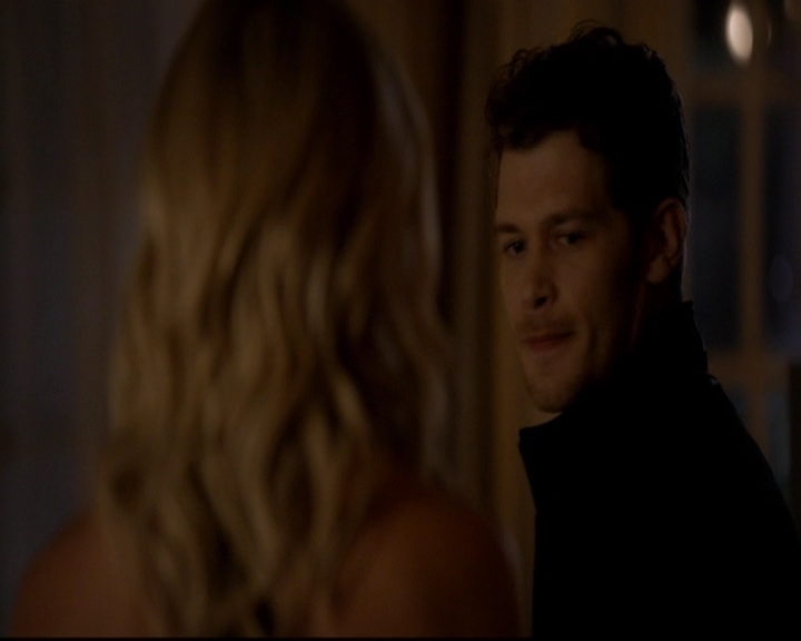 VampireDiariesWorld-dot-nl_TheOriginals_3x01ForTheMillemnium2202.jpg