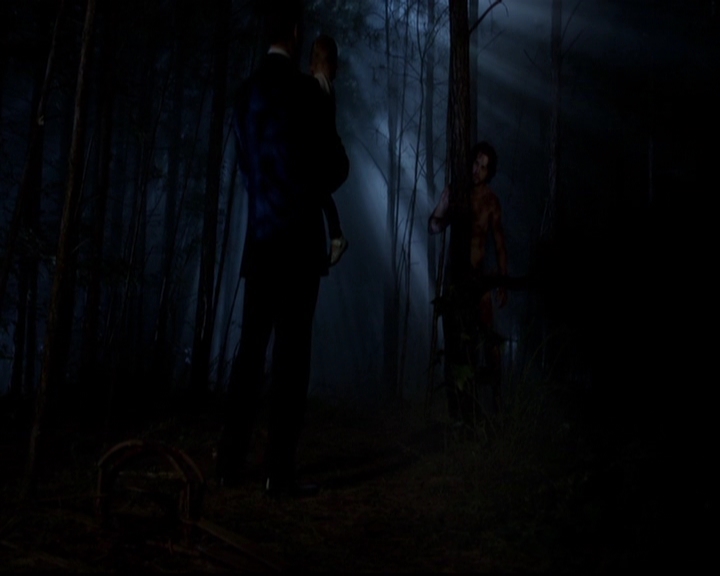 VampireDiariesWorld-dot-nl_TheOriginals_3x02YouHungTheMoon0033.jpg