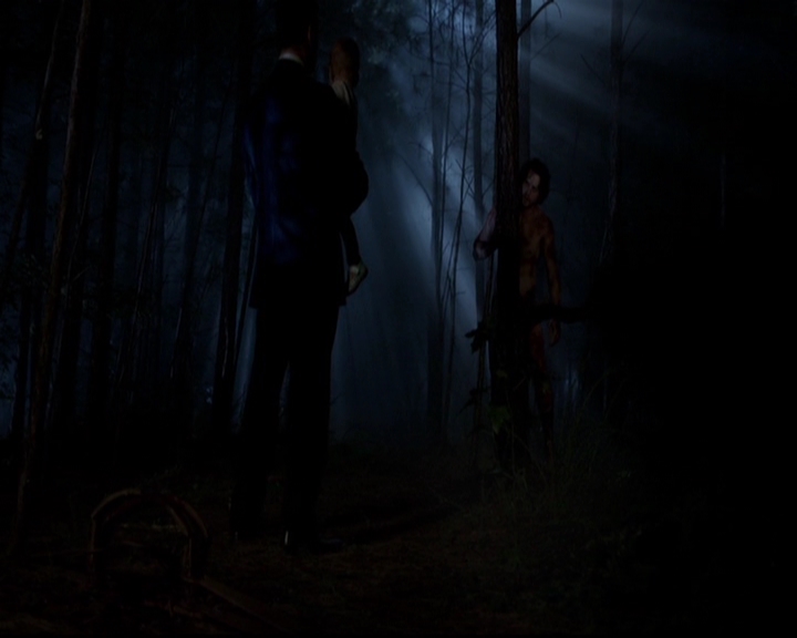 VampireDiariesWorld-dot-nl_TheOriginals_3x02YouHungTheMoon0034.jpg