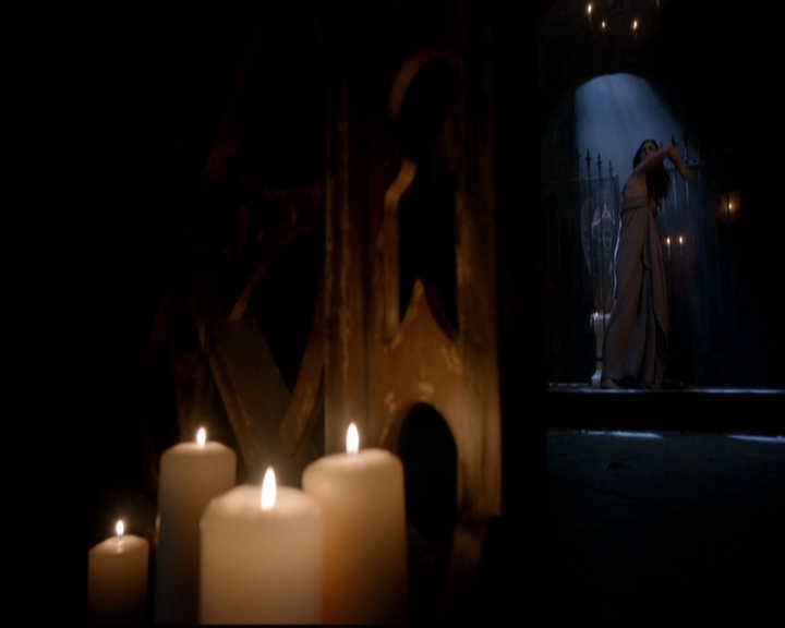 VampireDiariesWorld-dot-nl_TheOriginals_3x02YouHungTheMoon0049.jpg