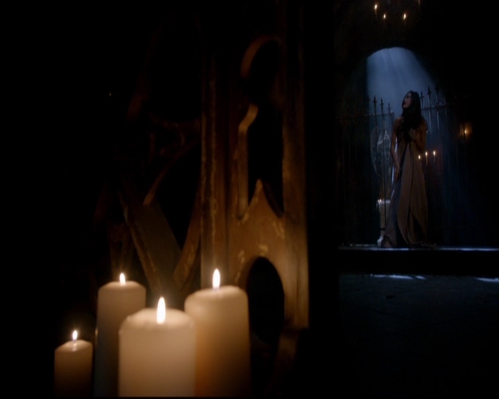 VampireDiariesWorld-dot-nl_TheOriginals_3x02YouHungTheMoon0050.jpg