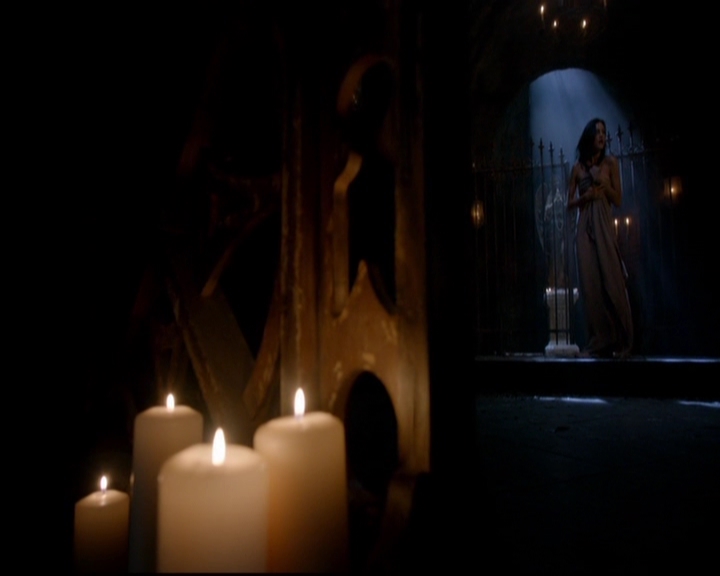 VampireDiariesWorld-dot-nl_TheOriginals_3x02YouHungTheMoon0051.jpg