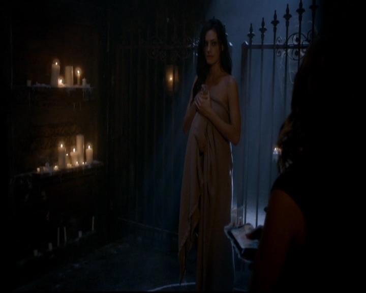 VampireDiariesWorld-dot-nl_TheOriginals_3x02YouHungTheMoon0055.jpg