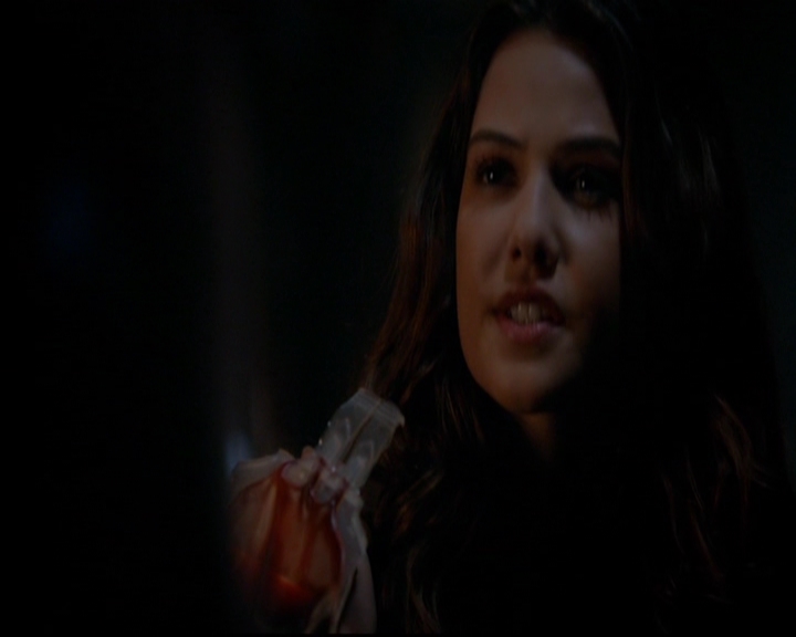 VampireDiariesWorld-dot-nl_TheOriginals_3x02YouHungTheMoon0068.jpg