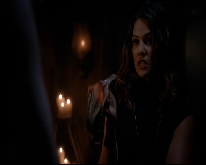 VampireDiariesWorld-dot-nl_TheOriginals_3x02YouHungTheMoon0076.jpg