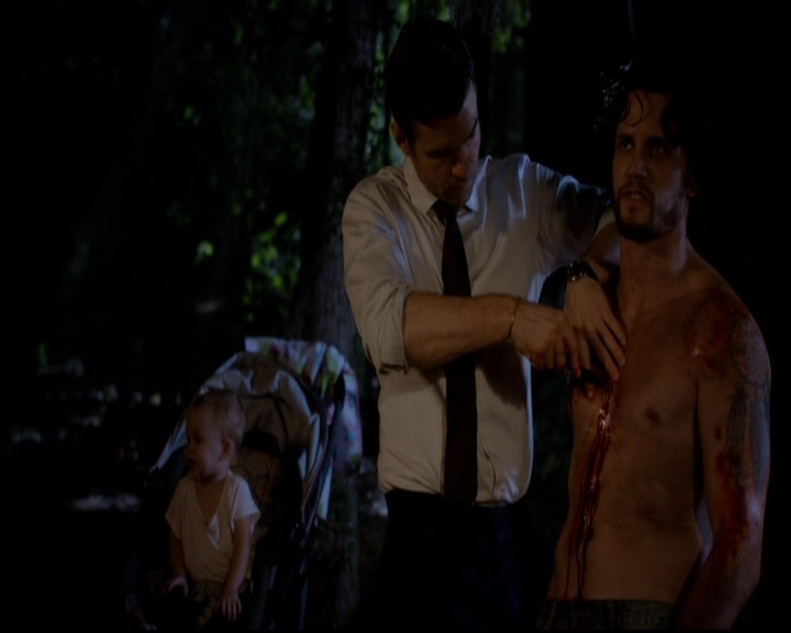 VampireDiariesWorld-dot-nl_TheOriginals_3x02YouHungTheMoon0111.jpg