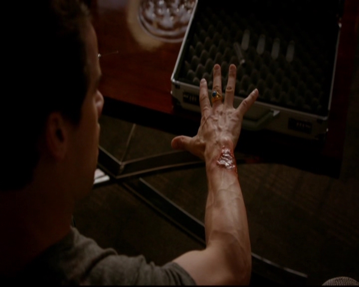 VampireDiariesWorld-dot-nl_TheOriginals_3x02YouHungTheMoon1331.jpg
