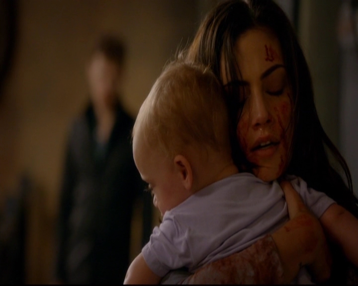 VampireDiariesWorld-dot-nl_TheOriginals_3x02YouHungTheMoon1518.jpg