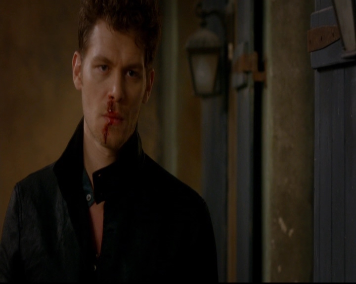 VampireDiariesWorld-dot-nl_TheOriginals_3x02YouHungTheMoon1519.jpg