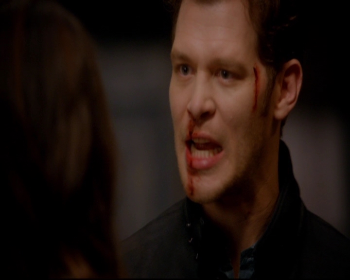 VampireDiariesWorld-dot-nl_TheOriginals_3x02YouHungTheMoon1542.jpg