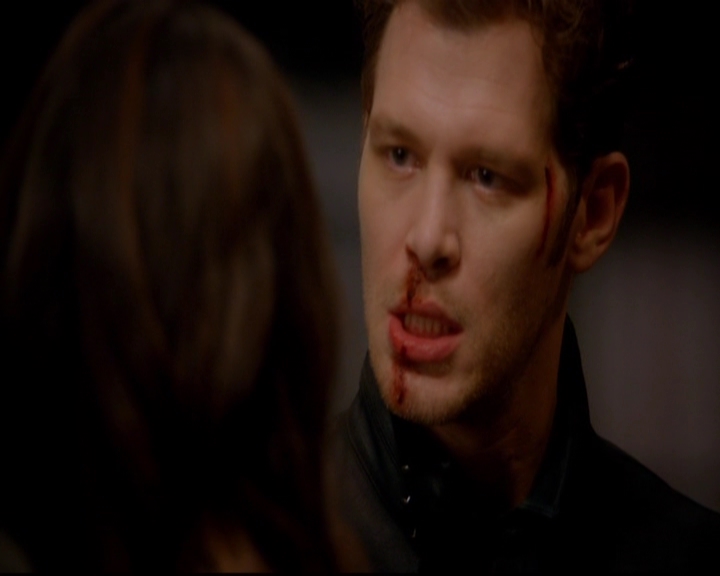 VampireDiariesWorld-dot-nl_TheOriginals_3x02YouHungTheMoon1543.jpg