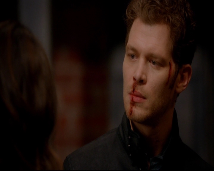 VampireDiariesWorld-dot-nl_TheOriginals_3x02YouHungTheMoon1549.jpg