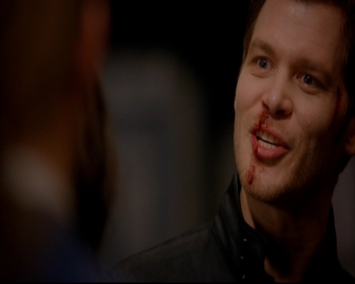 VampireDiariesWorld-dot-nl_TheOriginals_3x02YouHungTheMoon1564.jpg