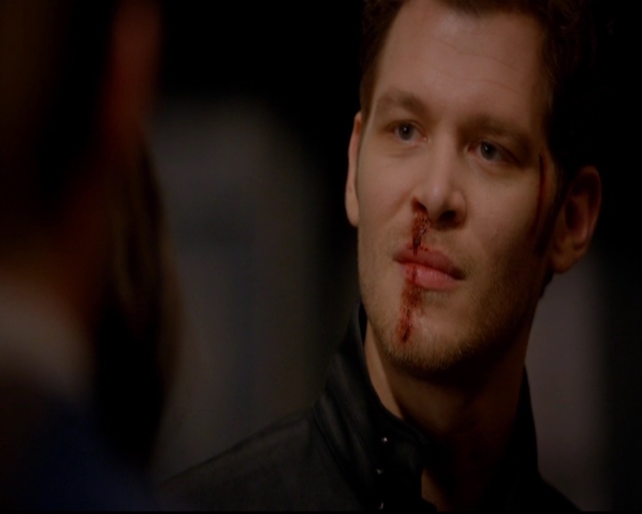 VampireDiariesWorld-dot-nl_TheOriginals_3x02YouHungTheMoon1567.jpg