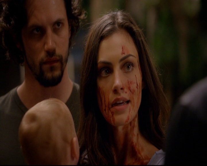 VampireDiariesWorld-dot-nl_TheOriginals_3x02YouHungTheMoon1573.jpg