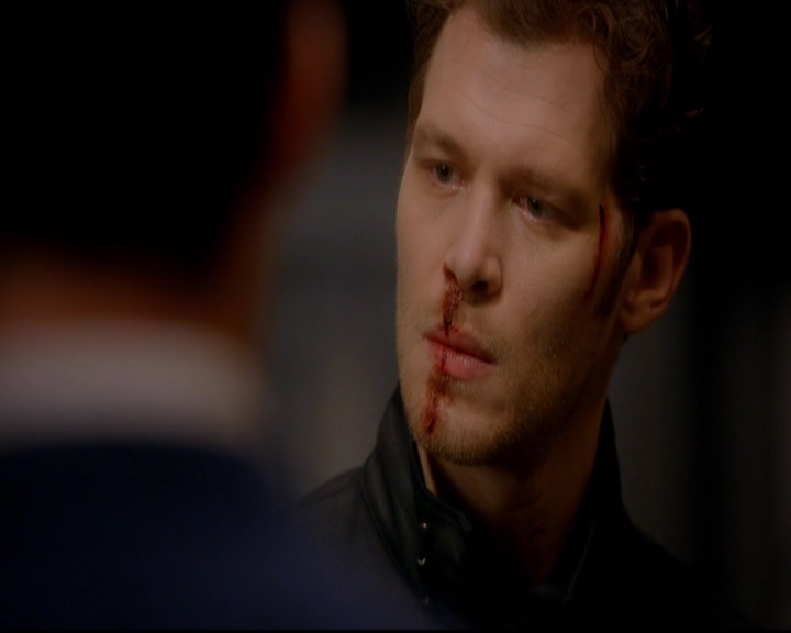 VampireDiariesWorld-dot-nl_TheOriginals_3x02YouHungTheMoon1575.jpg