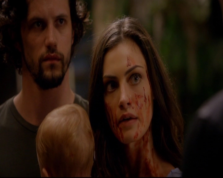 VampireDiariesWorld-dot-nl_TheOriginals_3x02YouHungTheMoon1578.jpg