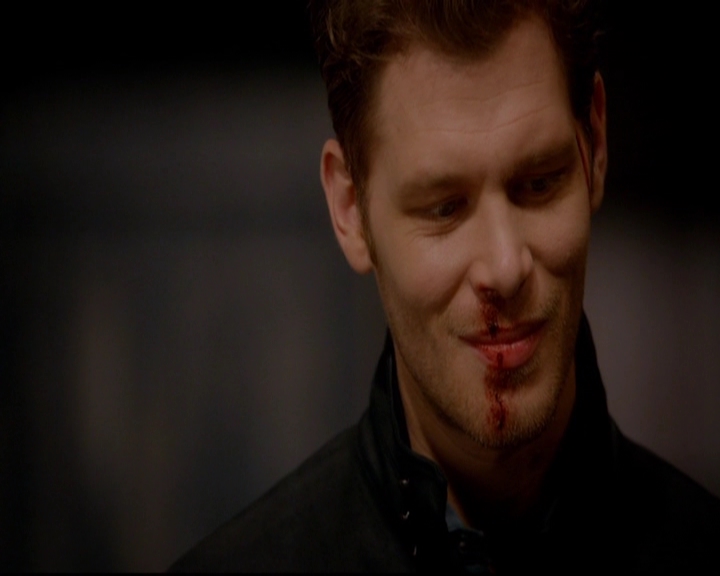 VampireDiariesWorld-dot-nl_TheOriginals_3x02YouHungTheMoon1592.jpg