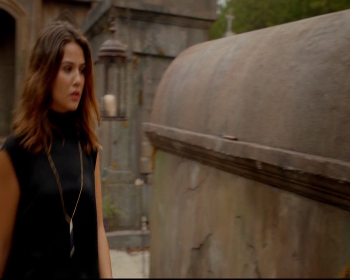 VampireDiariesWorld-dot-nl_TheOriginals_3x02YouHungTheMoon1595.jpg