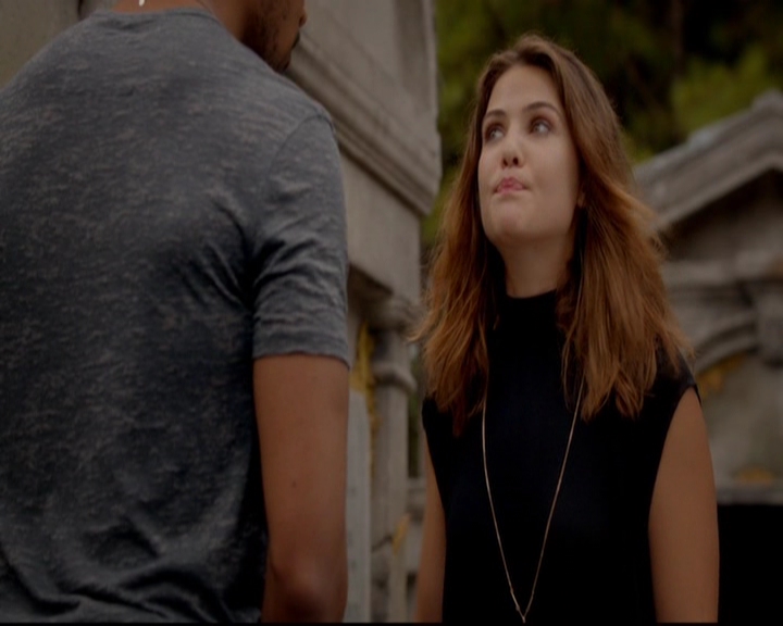 VampireDiariesWorld-dot-nl_TheOriginals_3x02YouHungTheMoon1640.jpg