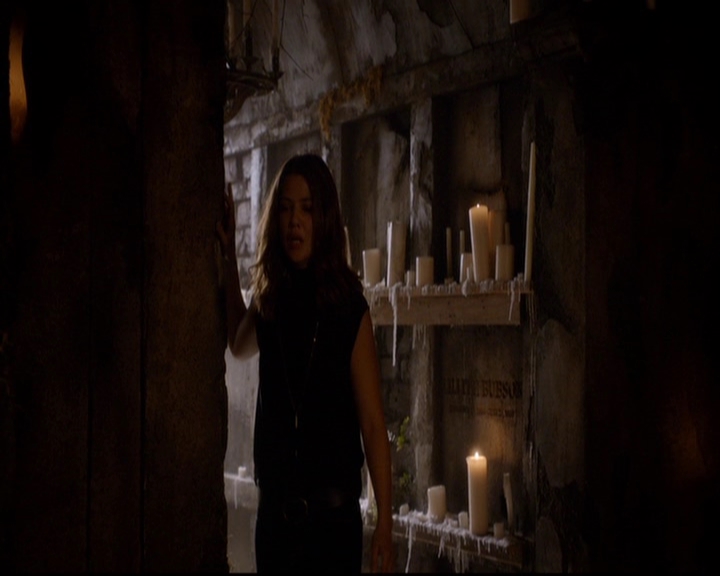 VampireDiariesWorld-dot-nl_TheOriginals_3x02YouHungTheMoon1661.jpg