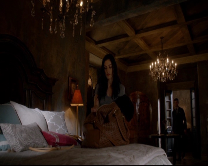 VampireDiariesWorld-dot-nl_TheOriginals_3x02YouHungTheMoon1695.jpg