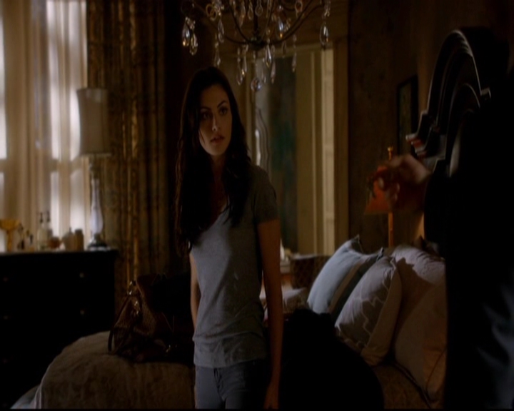 VampireDiariesWorld-dot-nl_TheOriginals_3x02YouHungTheMoon1704.jpg