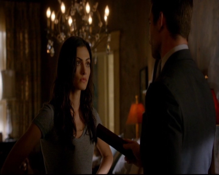 VampireDiariesWorld-dot-nl_TheOriginals_3x02YouHungTheMoon1736.jpg