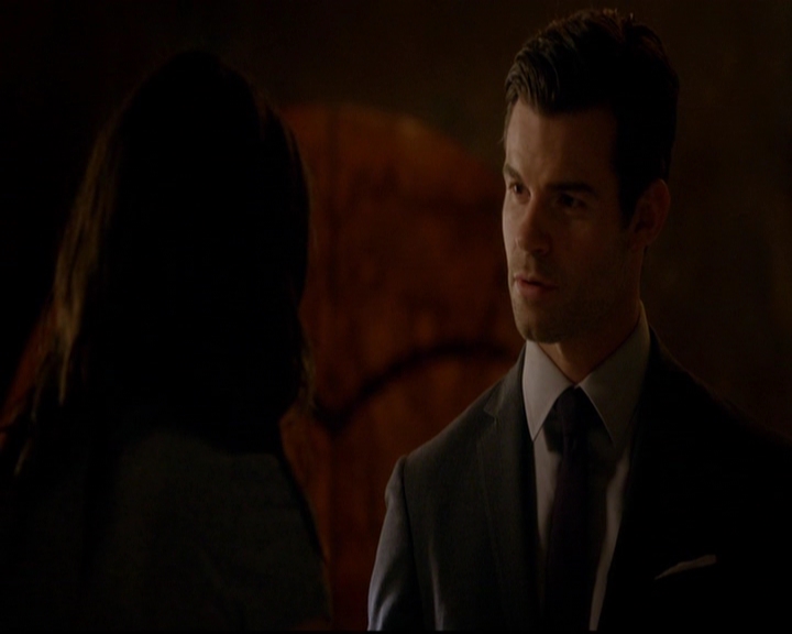 VampireDiariesWorld-dot-nl_TheOriginals_3x02YouHungTheMoon1740.jpg