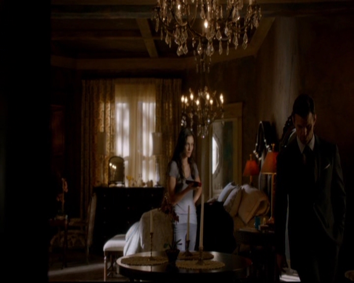 VampireDiariesWorld-dot-nl_TheOriginals_3x02YouHungTheMoon1743.jpg