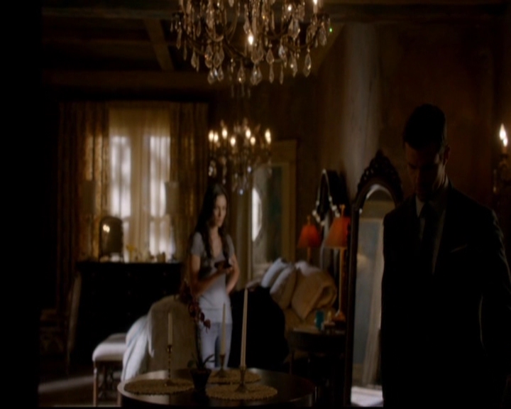 VampireDiariesWorld-dot-nl_TheOriginals_3x02YouHungTheMoon1744.jpg